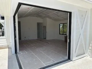 320